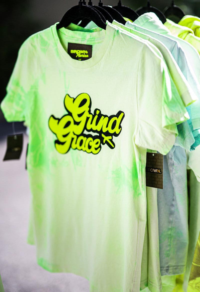 Grind & Grace Luxe & Lime Tee